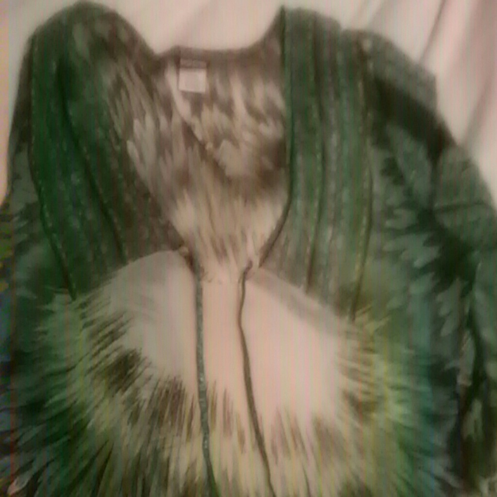 Top - Picture 1 of 4
